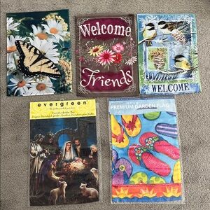 Seasonal garden flags